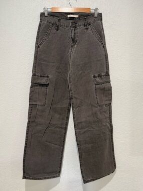 Women’s Levi’s Superlow Gray Cargo Pants - Classic Utility Style